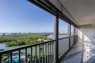 17 Bluebill Ave, Naples, FL 34108 - Photo 6