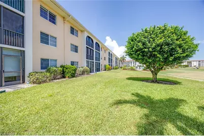 45 High Point Cir S #303, Naples, FL 34103 - Photo 20