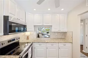 45 High Point Cir S, Naples, FL 34103 - Photo 10