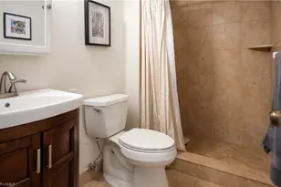 5 High Point Cir W, Naples, FL 34103 - Photo 16