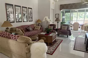 562 Laguna Royale Blvd, Naples, FL 34119 - Photo 6