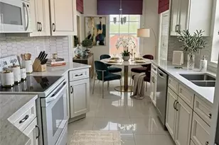 562 Laguna Royale Blvd, Naples, FL 34119 - Photo 8