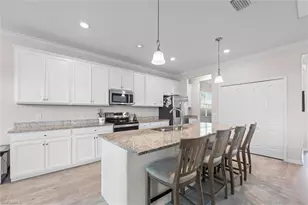 2392 Fallglo St, Naples, FL 34120 - Photo 4