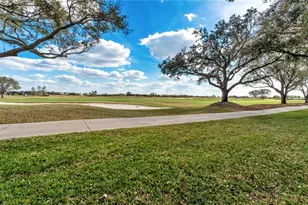 386 Enclave Dr, Lakeland, FL 33803 - Photo 10