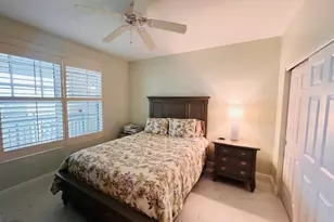 425 Cove Tower Dr, Naples, FL 34110 - Photo 12
