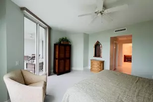 425 Cove Tower Dr, Naples, FL 34110 - Photo 20