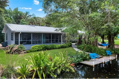 27292 East Dr, Bonita Springs, FL 34135 - Photo 34