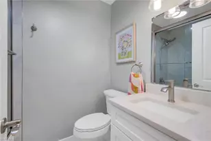 27292 East Dr, Bonita Springs, FL 34135 - Photo 18