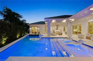 710 Willowhead Dr, Naples, FL 34103 - Photo 2