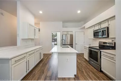 6477 Autumn Woods Blvd, Naples, FL 34109 - Photo 10