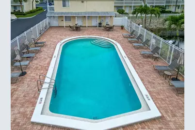 4625 Bayshore Dr #D7, Naples, FL 34112 - Photo 6