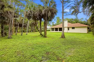 5231 Hickory Wood Dr, Naples, FL 34119 - Photo 42
