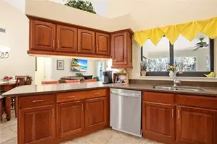 5231 Hickory Wood Dr, Naples, FL 34119 - Photo 10