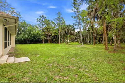 5231 Hickory Wood Dr, Naples, FL 34119 - Photo 40