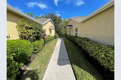 5708 Greenwood Cir #48, Naples, FL 34112 - Photo 2