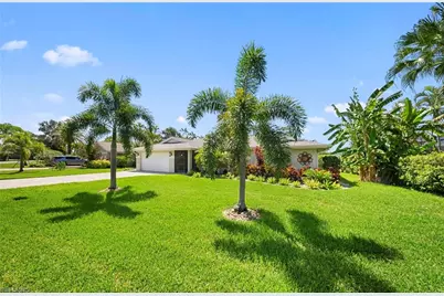 28581 Winthrop Cir, Bonita Springs, FL 34134 - Photo 2