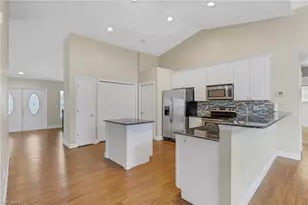 13643 Cherry Tree Ct, Fort Myers, FL 33912 - Photo 8