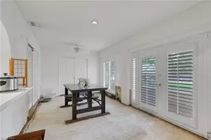 12393 Londonderry Ln, Bonita Springs, FL 34135 - Photo 4