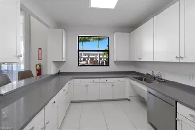 7345 Rockefeller Dr, Naples, FL 34119 - Photo 40