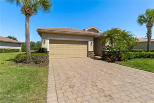 7959 Princeton Dr, Naples, FL 34104 - Photo 2