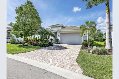 28121 Seasons Tide Ave, Bonita Springs, FL 34135 - Photo 4