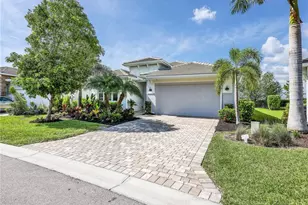 28121 Seasons Tide Ave, Bonita Springs, FL 34135 - Photo 4