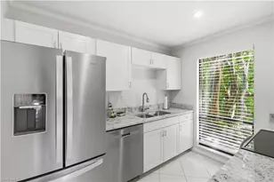 1281 Solana Rd, Naples, FL 34103 - Photo 8