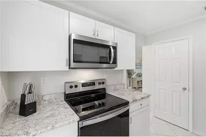 1281 Solana Rd, Naples, FL 34103 - Photo 10