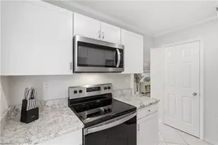 1281 Solana Rd, Naples, FL 34103 - Photo 10