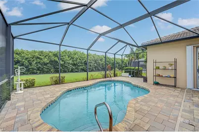 11086 Lakeland Cir, Fort Myers, FL 33913 - Photo 32