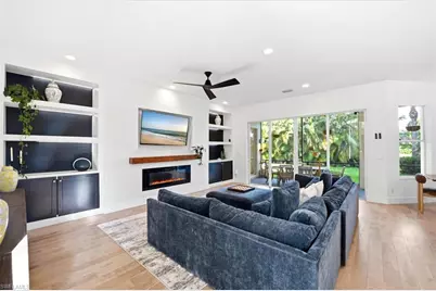 2292 Guadelupe Dr, Naples, FL 34119 - Photo 12