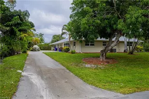 2983 Binnacle Dr, Naples, FL 34103 - Photo 18
