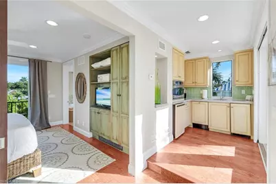 210 Central Ave, Naples, FL 34102 - Photo 30