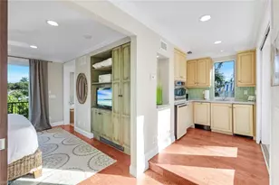210 Central Ave, Naples, FL 34102 - Photo 30