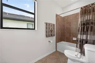 9452 Foxglove Ln, Naples, FL 34120 - Photo 22