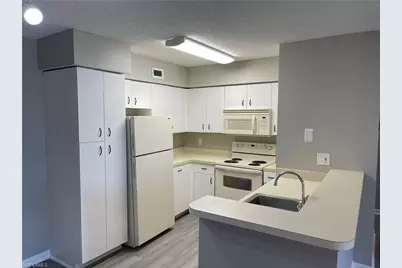 13555 Eagle Ridge Dr #925, Fort Myers, FL 33912 - Photo 4