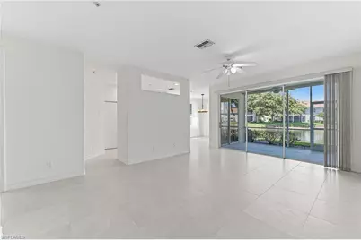 800 Carrick Bend Cir, Naples, FL 34110 - Photo 4