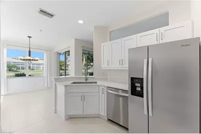 800 Carrick Bend Cir, Naples, FL 34110 - Photo 10