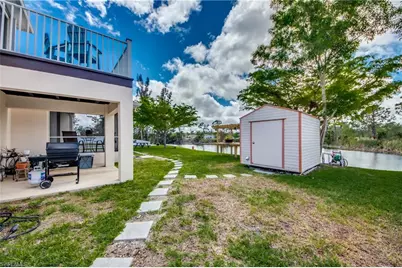 2012 NE 33rd Ln, Cape Coral, FL 33909 - Photo 36
