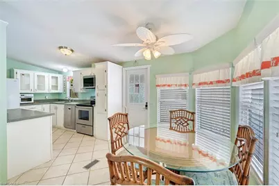 148 Seven Seas Way, Naples, FL 34104 - Photo 18