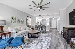 410 Bayfront Pl, Naples, FL 34102 - Photo 2