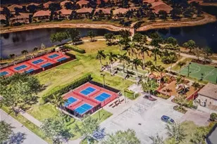 8736 Querce Ct, Naples, FL 34114 - Photo 8