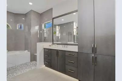 2944 Gardens Blvd, Naples, FL 34105 - Photo 14