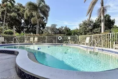 1900 Alamanda Dr #202, Naples, FL 34102 - Photo 18