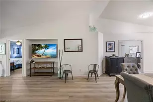 640 Luisa Ln, Naples, FL 34104 - Photo 12