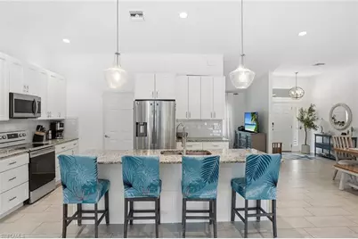 721 Logan Blvd S, Naples, FL 34119 - Photo 8