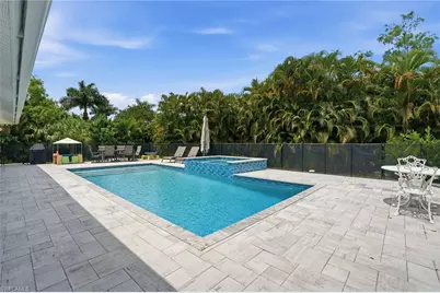 721 Logan Blvd S, Naples, FL 34119 - Photo 30