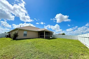 2720 NE 1st Pl, Cape Coral, FL 33909 - Photo 2