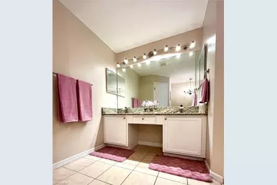 2720 NE 1st Pl, Cape Coral, FL 33909 - Photo 14