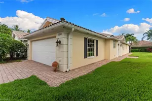 3210 Barbados Ln, Naples, FL 34119 - Photo 32